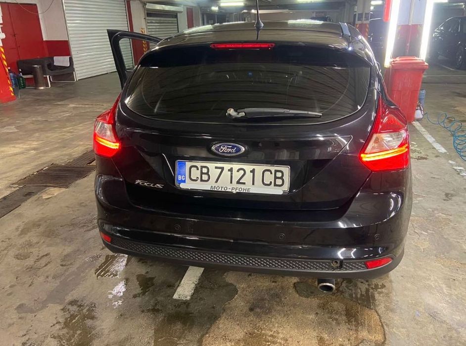 Ford Focus 2.0 автомобил