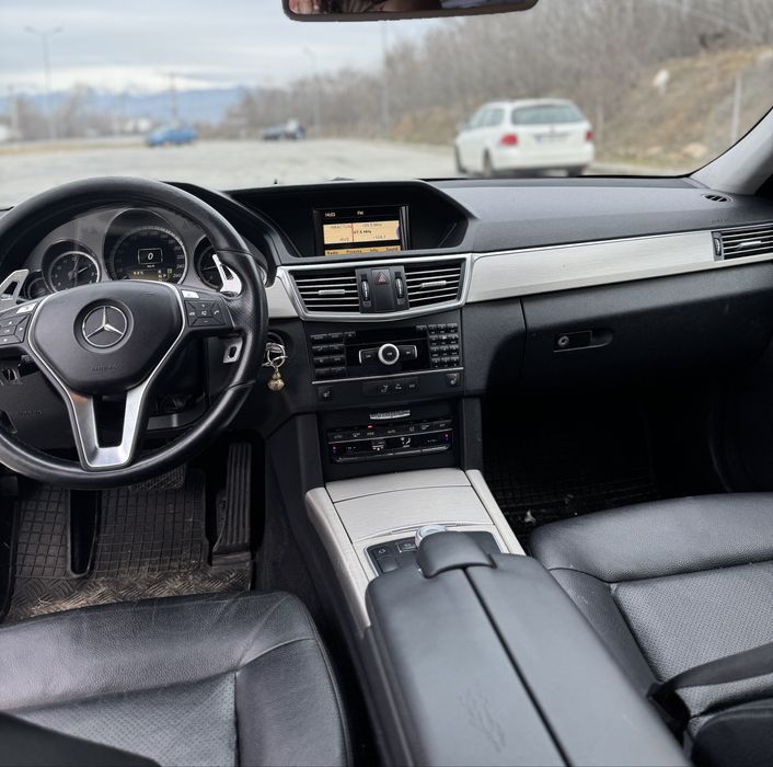 Mercedes-Benz E CLASS W212 Avantgarde. Posibilitate RATE !!