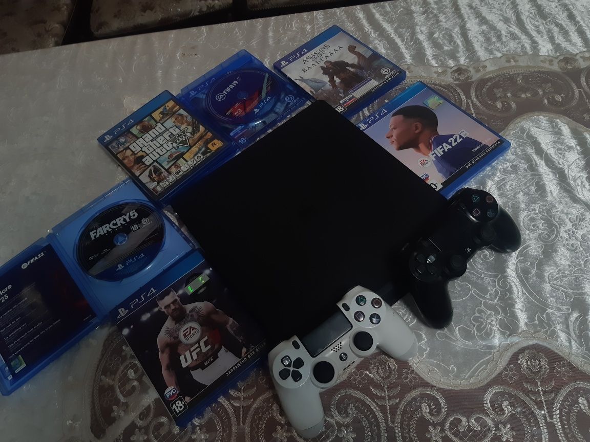 Ps4 slim 1tb     .