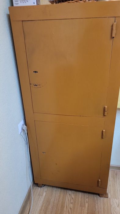 Сейф металлический