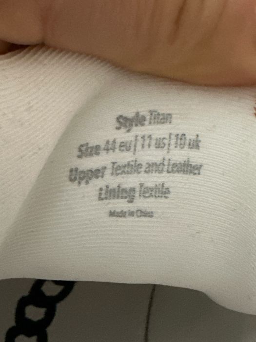 Adidasi Nakedwolfe nr 44