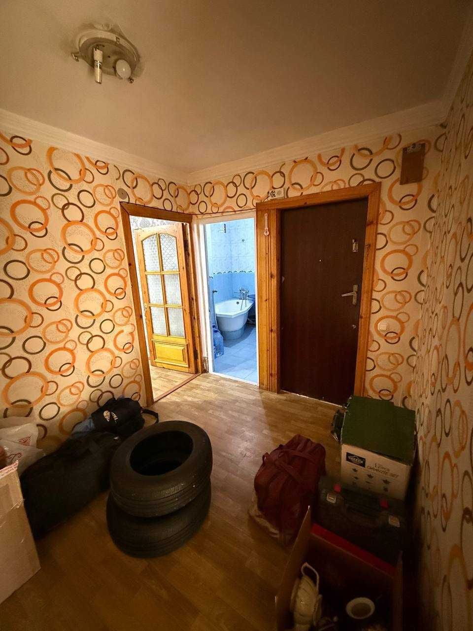 Frunze hududida kvartira sotiladi!