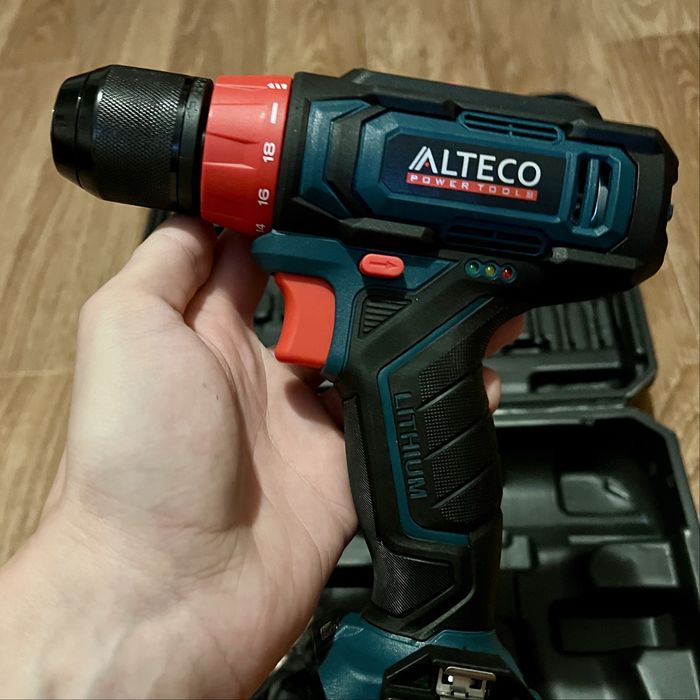 Продам шуруповерт