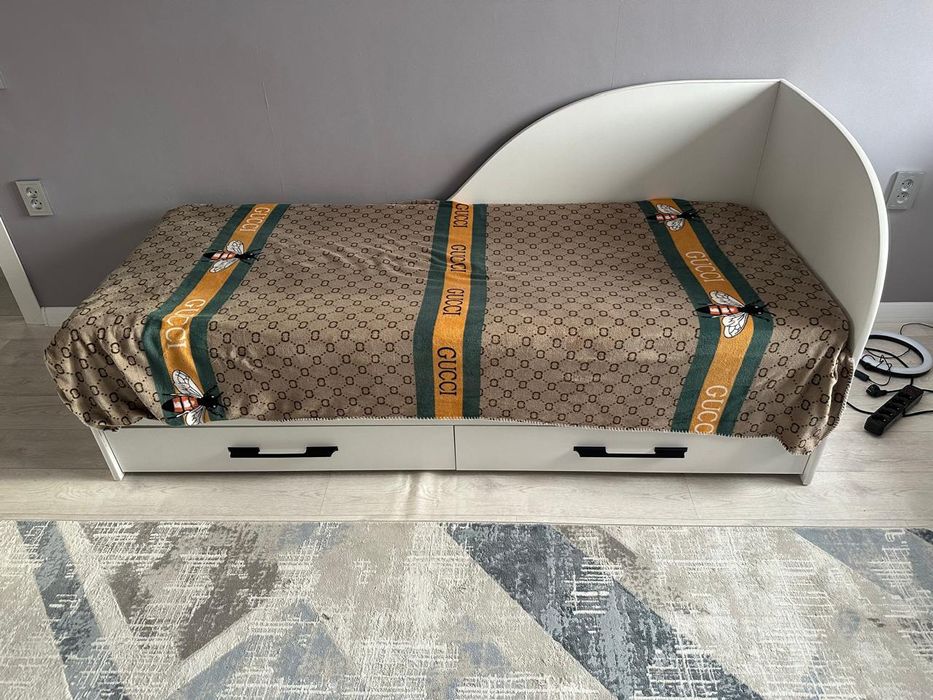 Продам подростковый кравать