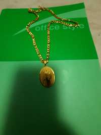 Colier cu medalion fecioara Maria suflat in aur de 18 k