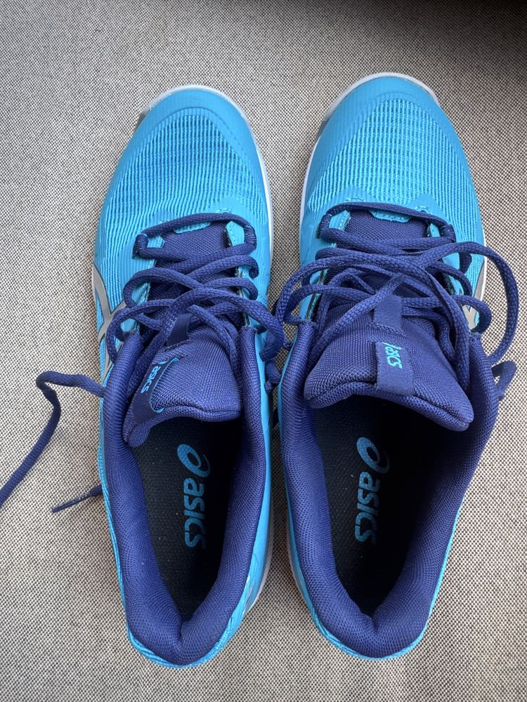 Asics мъжки маратонки 42.5 ти номер