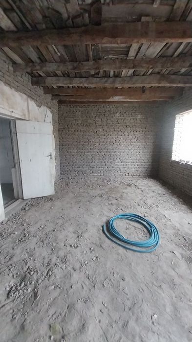 Ховли уй 2 беш болада.Заказерно.