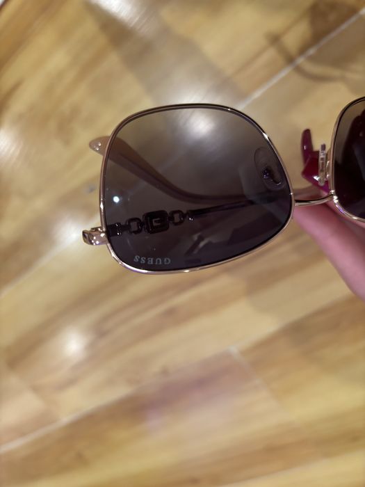 Оригинални дамски очила Guess