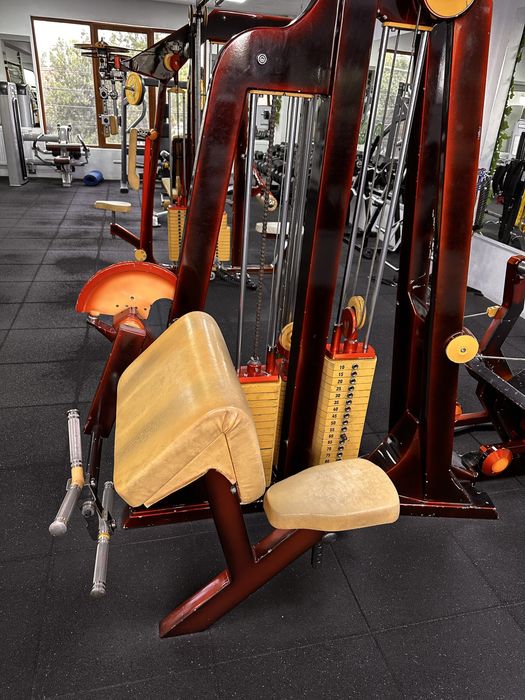 Vând stație fitness cu 6 posturi de lucru