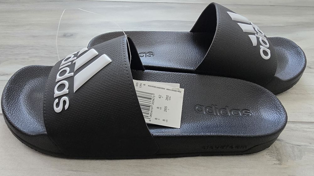 Vând slapi Adidas, noi, mărimea 42,.