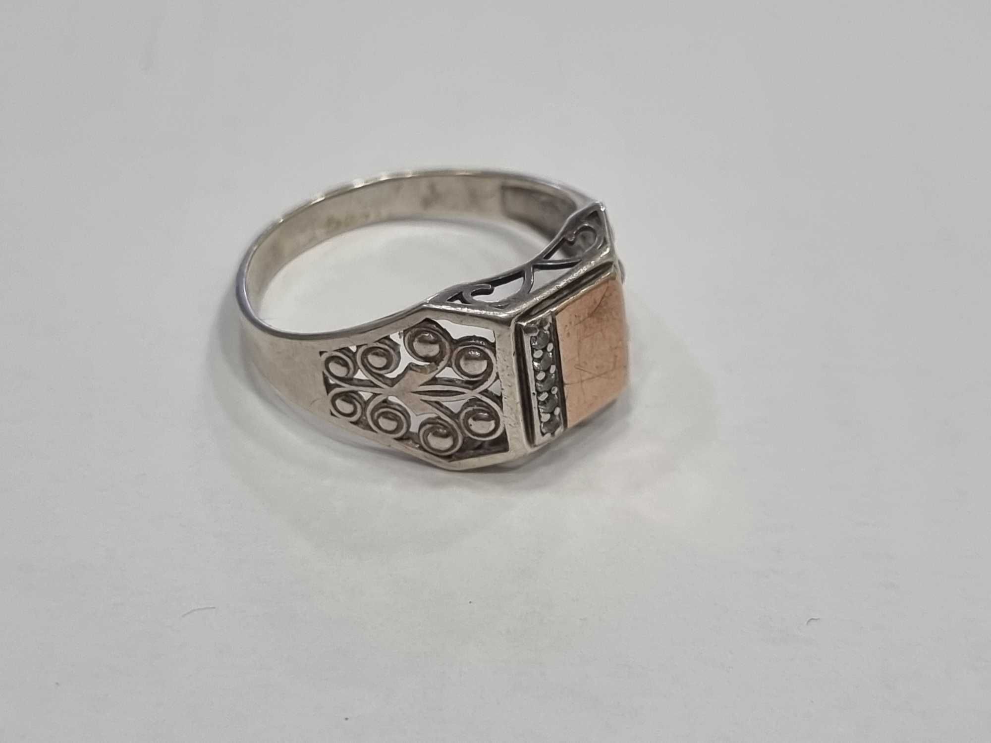 Мъжки сребърен пръстен със златна 9К плочка