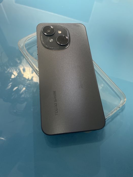Tecno Spark Go идеальный