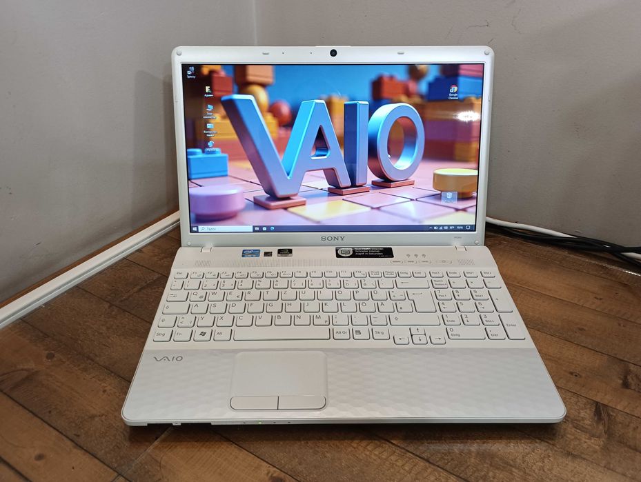 Лаптоп Soni Vaio PCG-71811М / 15,6"
