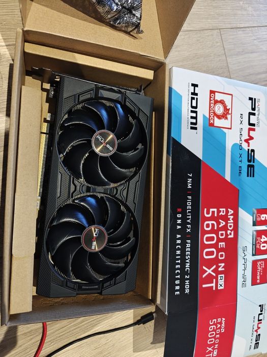 Placa video gaming AMD Sapphire Pulse RX 5600 XT, similar Rtx 3060