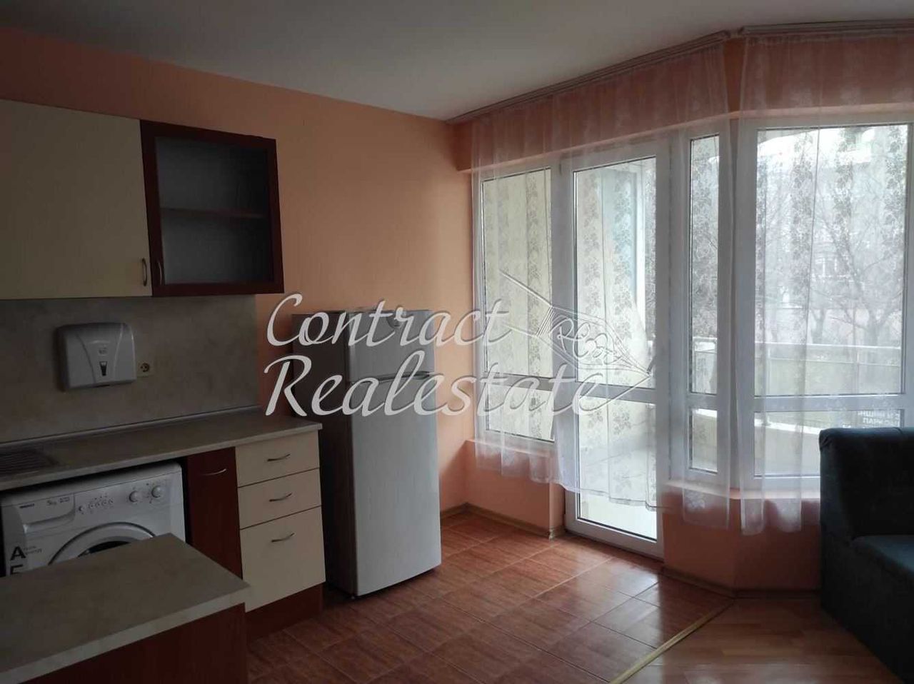 Дава се под наем Двустаен апартамент в Варна, Левски - 63 кв.м за 459 € - Снимка #4
