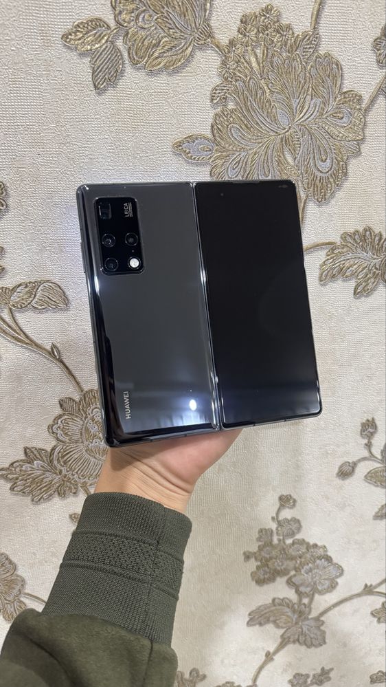 Huawei Mate x2 состояние новый имейка сделано