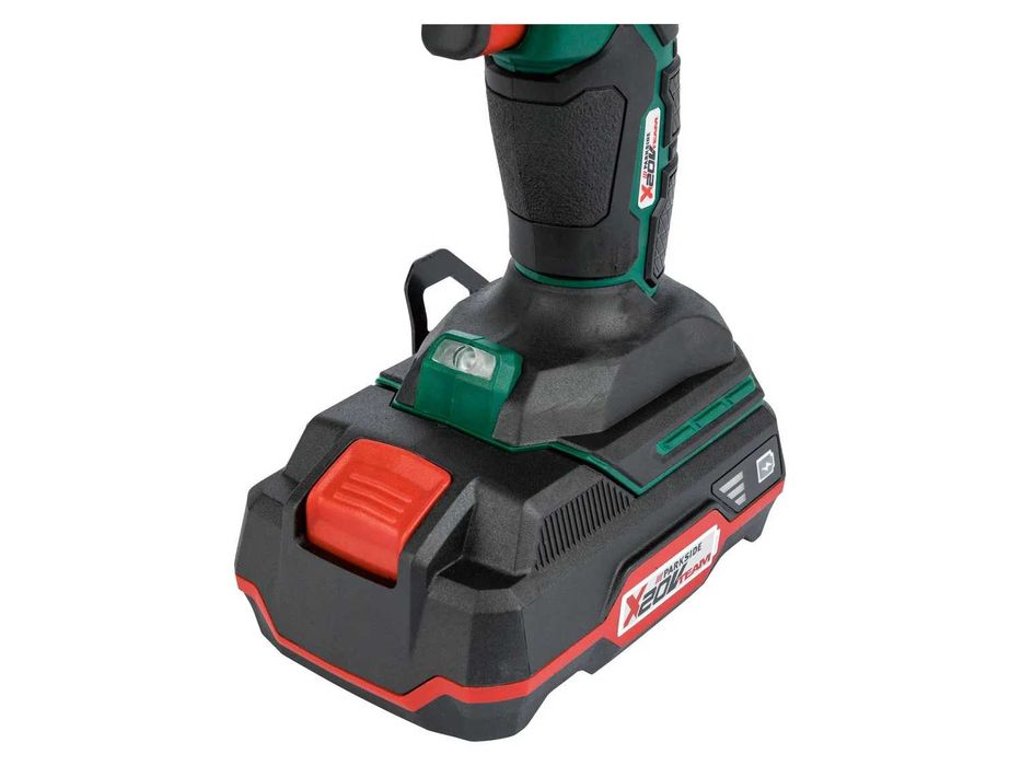 Нов Акумулаторен Винтоверт с Куфар СЕТ и 2 броя батери 20v 2Ah