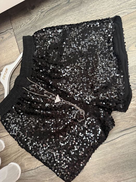 Комплект от две части