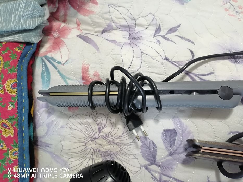 Прадаетса фен плойка