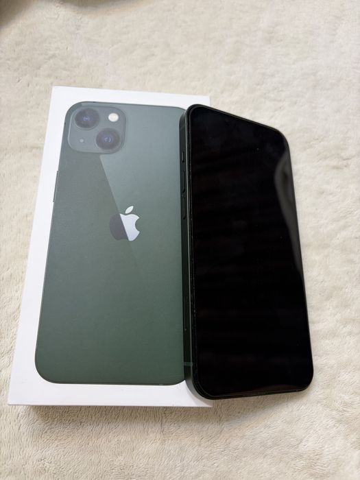 iPhone 13 256GB зеленого цвета