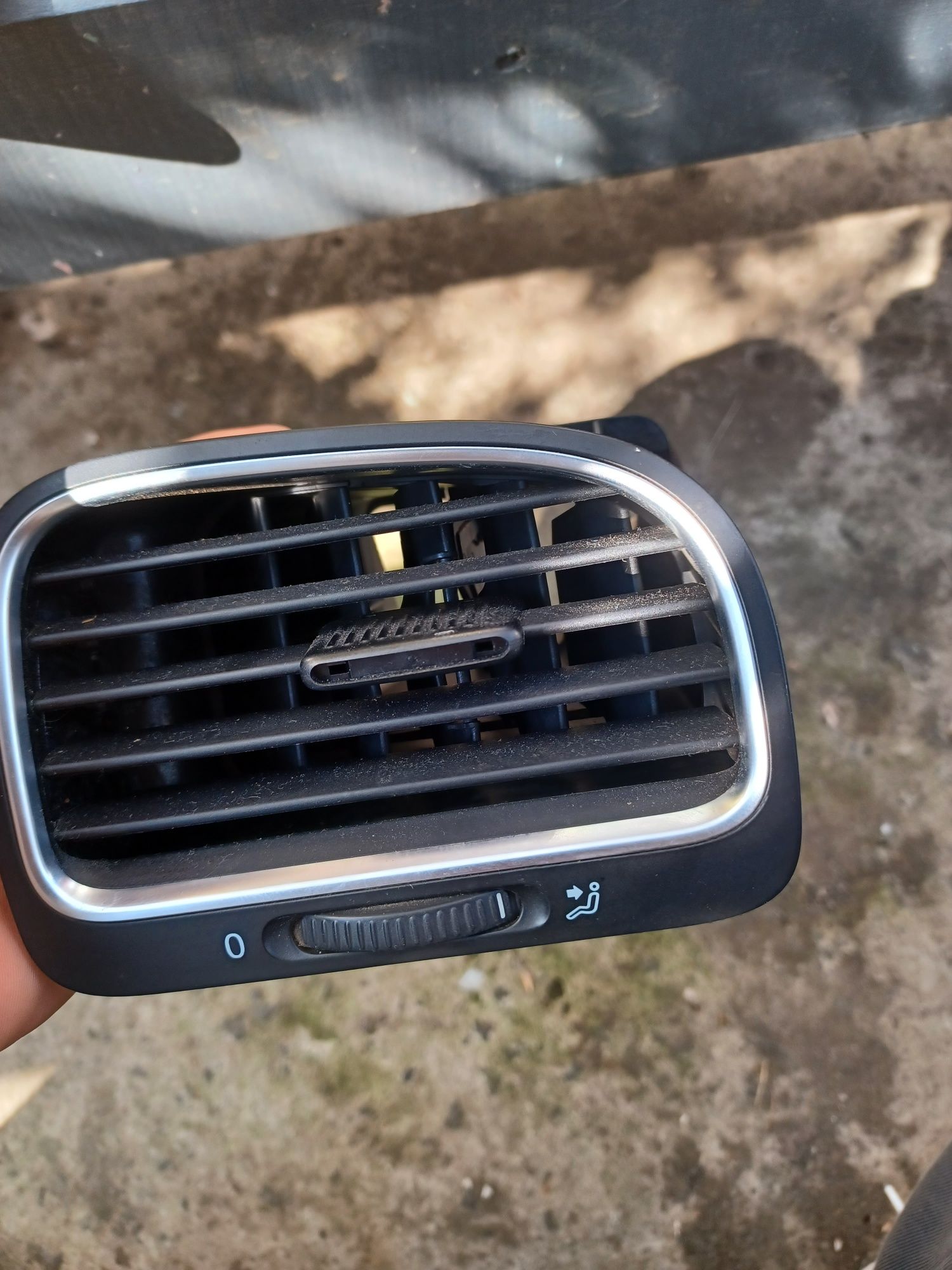 Vând gura ventilație bord
