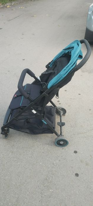 Компактна децка количка