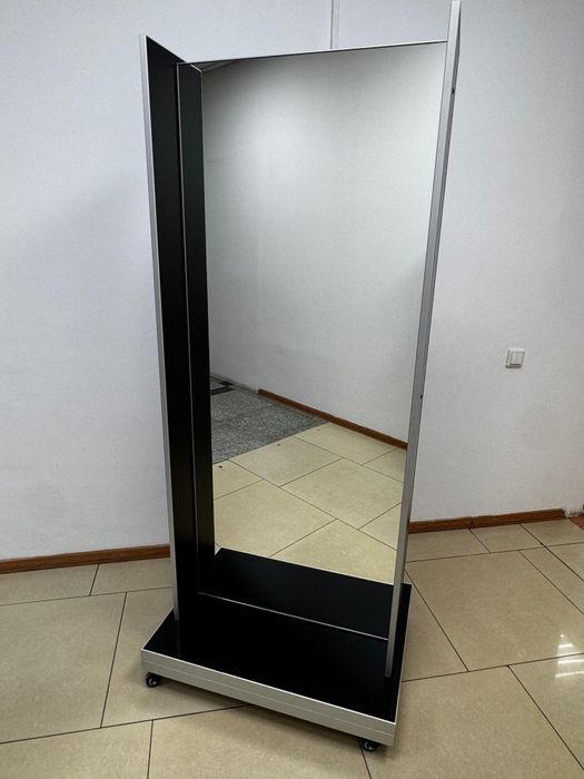 Продам напольное зеркало