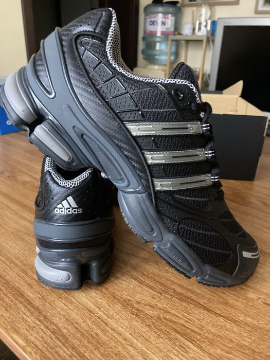 Оригинални унисекс маратонки Adidas Ozweego Pro