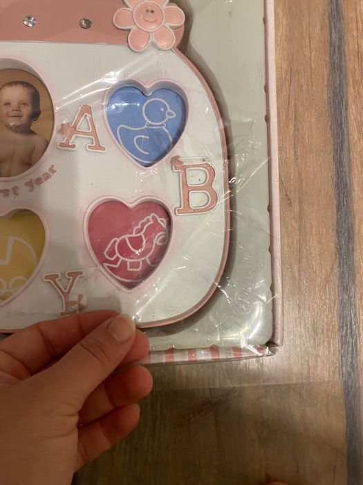 Vand două rame foto bebeluși-copii