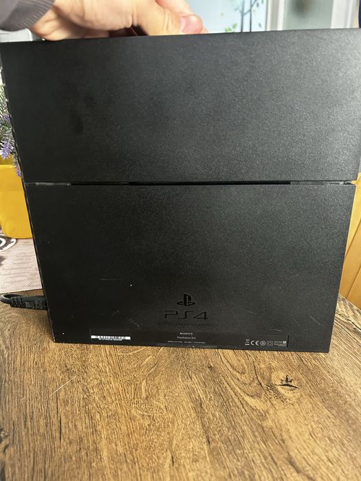 Vand Playstation 4 Pro !