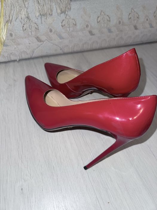 Туфли женские,в отличном состоянии!