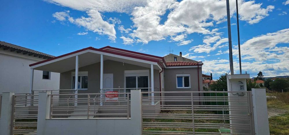 Продава се къща ново строителство в Аспровалта, Гърция