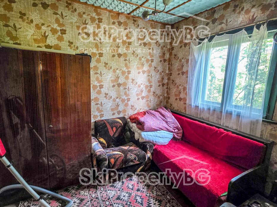 Две къщи с голяма градина в село Райово!