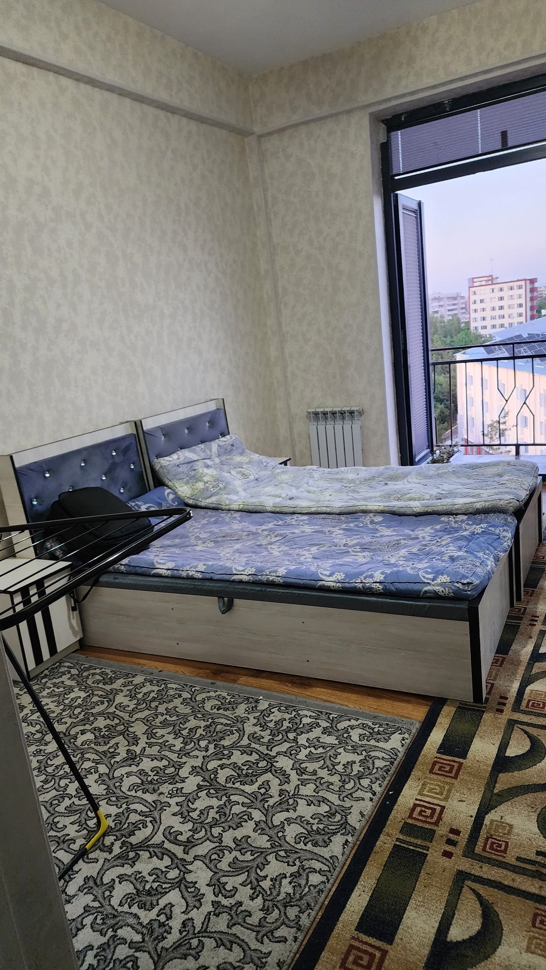 Ижарага уй берилади медгородок  2 хона килинган 400& лубойга