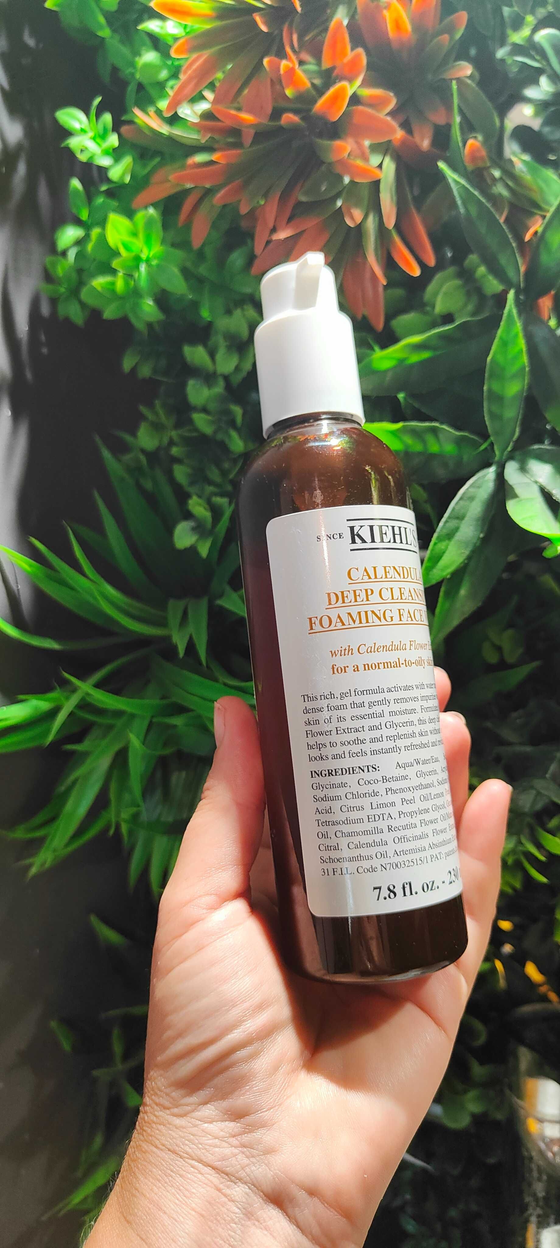 Kiehl’s пяна за дълбоко почистване на лицето с невен
