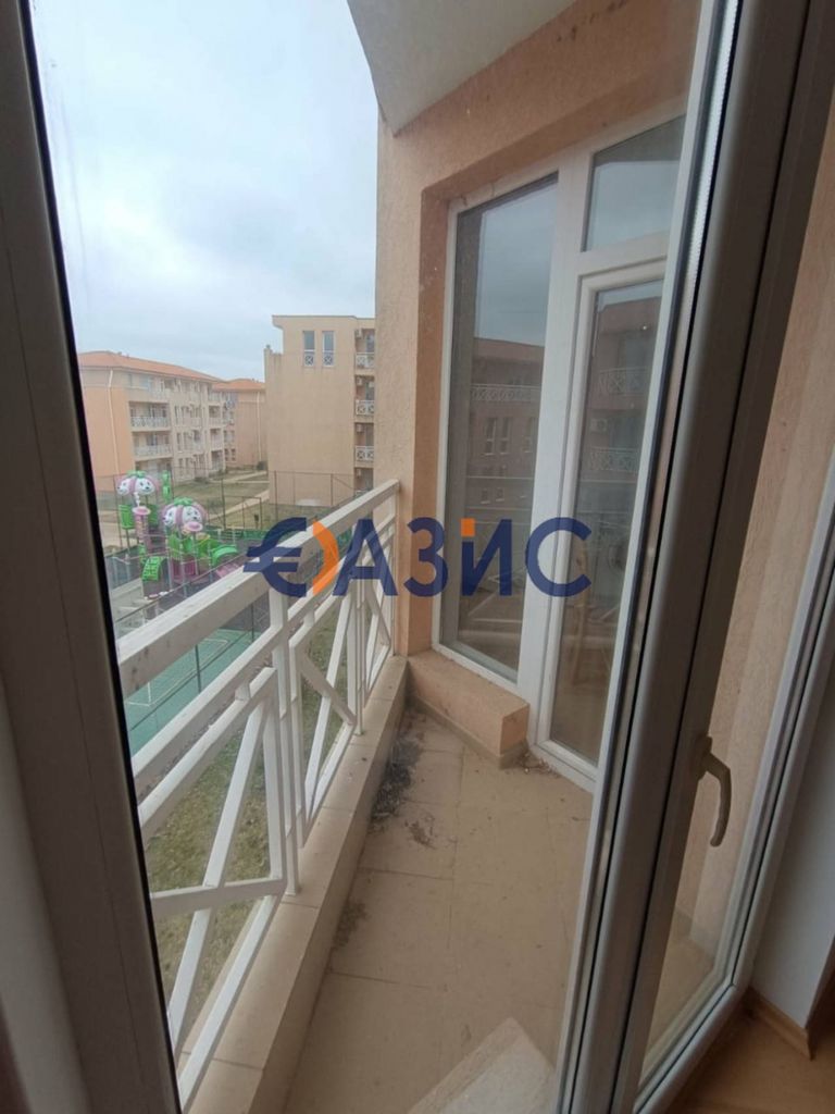 Продава се Двустаен апартамент в к.к. Слънчев бряг - 48 кв.м за 834 €/кв.м - Снимка #8