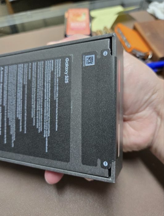 Samsung S25 256GB Dual SIM. Запечатан.