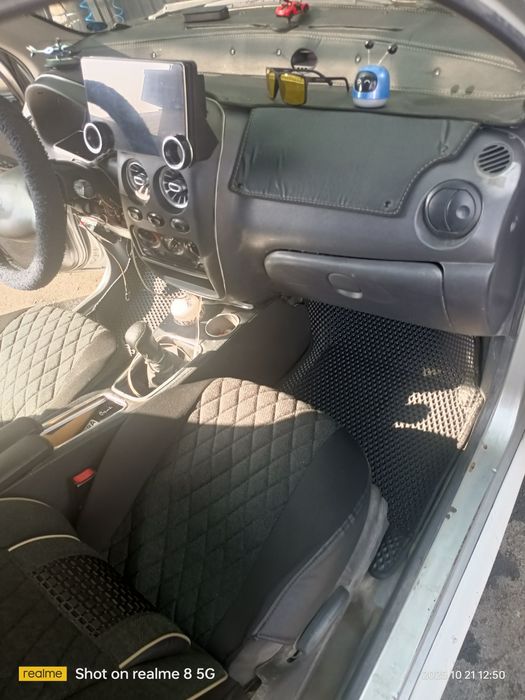 Продается монитор с рамками дифлекрами