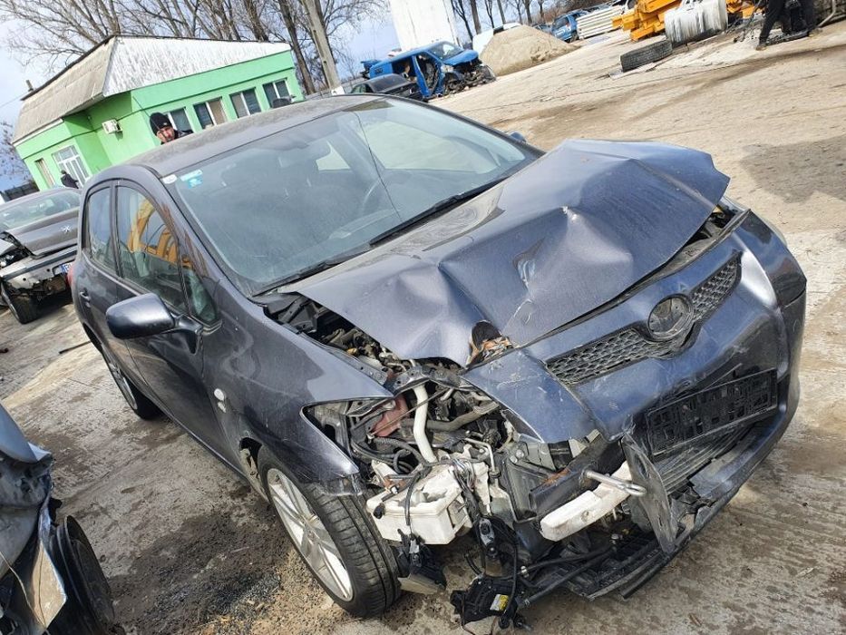 Dezmembrez Toyota Auris motor 2.2d-cat 130kw 177cp 2ad-fhv, dezmembrari cutie de viteze manuala 5+1