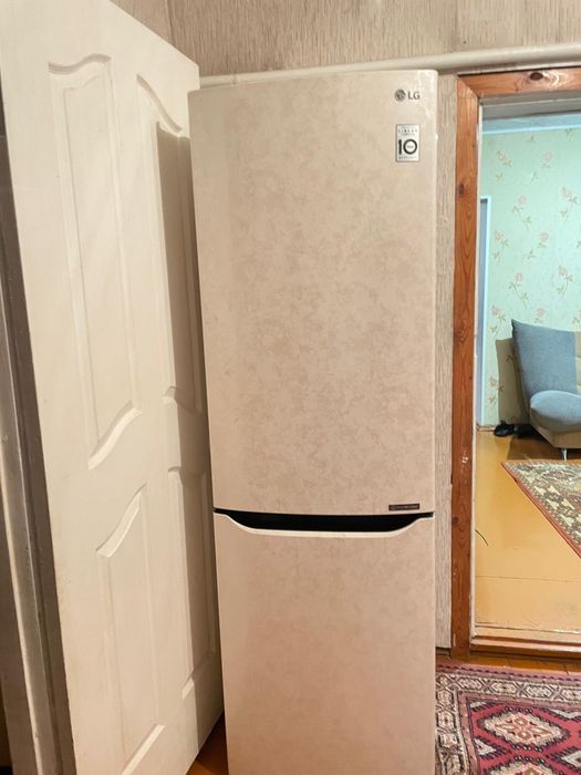 Продам холодильник