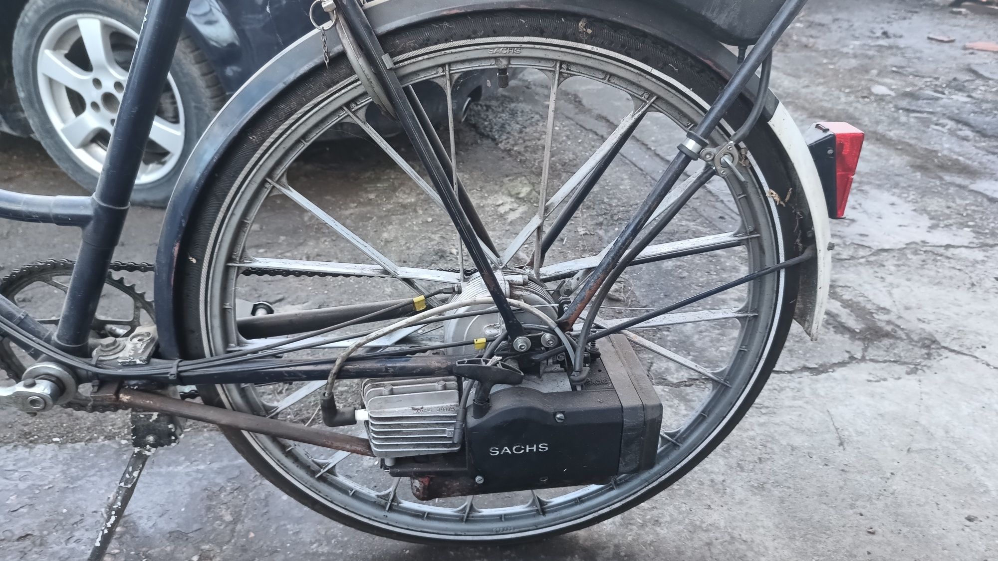 Vind Bicicleta Originală cu motor pe benzina Saxoneta