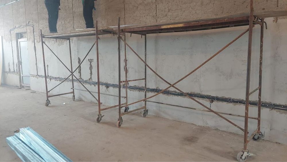 Аренда рамных лесов на колёсах с быстрой доставкой