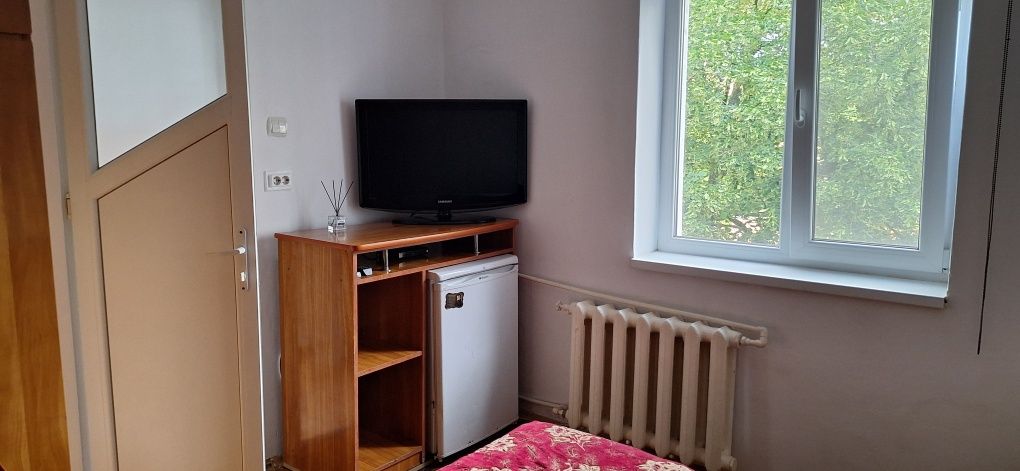Închiriez garsoniera comfort2 în micro 14 mobilat utilat