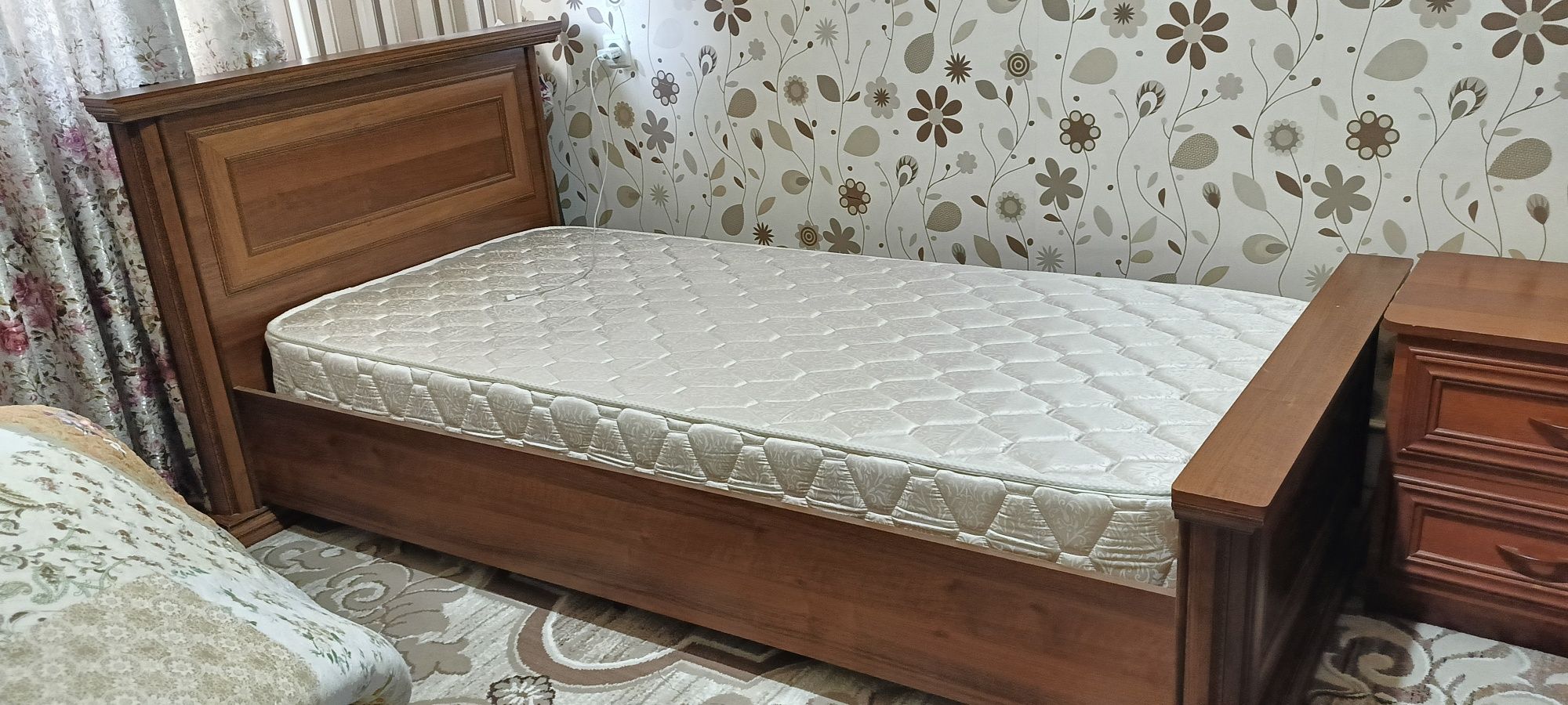 Продам кровать МДФ