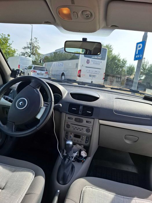 Vand Renault Symbol Collection.