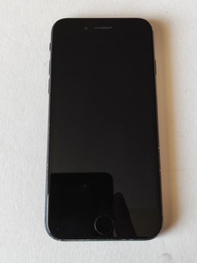 iPhone 8 64GB Space Gray