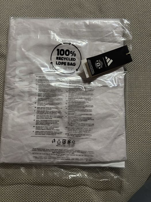 Нова футболна тениска на Manchester Unated