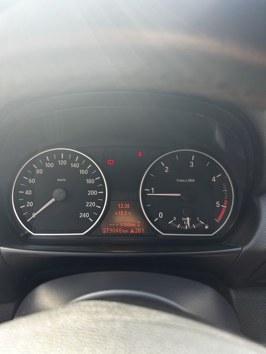 BMW Seria 1 E87 118d 2009