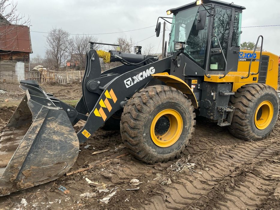 Фронтальный погрузчик XCMG LW500FN