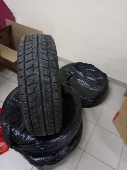 продаю шины зима R15